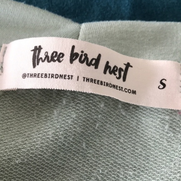 Three birds nest mint green oversized cropped V-neck fringe on sleeves top - Picture 12 of 12